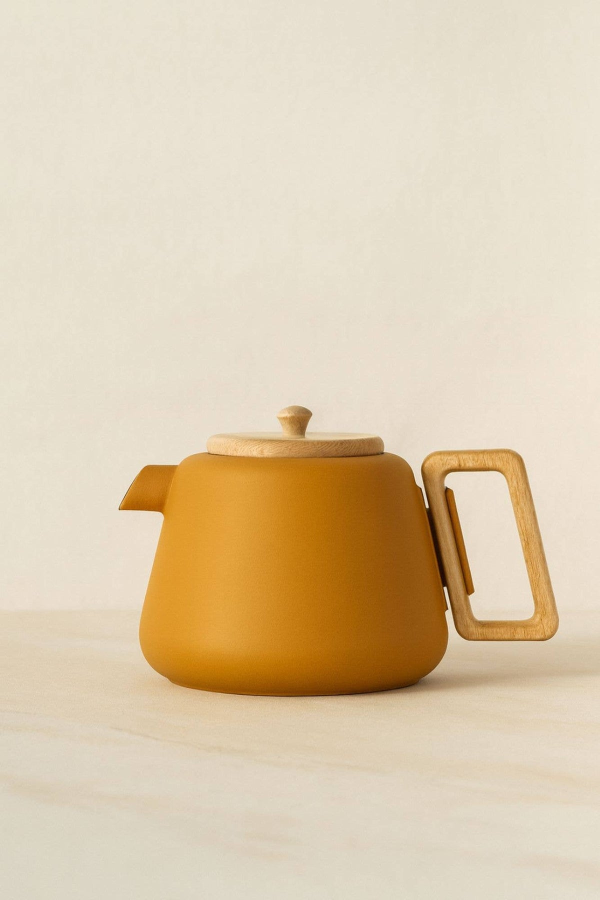 Viggo Cast Iron Teapot
